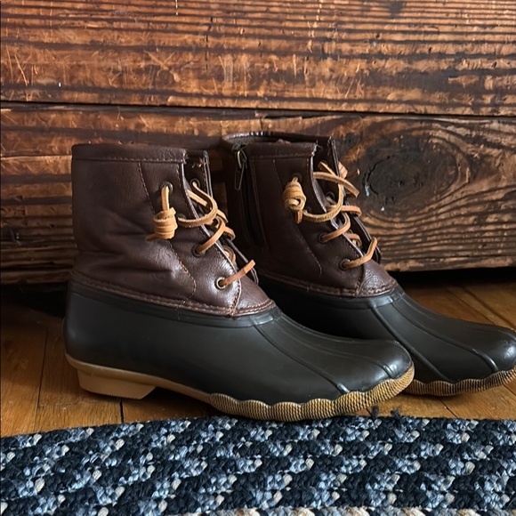 Sperry Brown and Black Girls Duck Boots - Picture 1 of 4